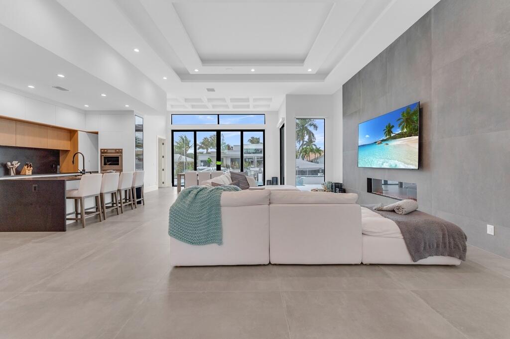 Tropic Isle In - Residential
