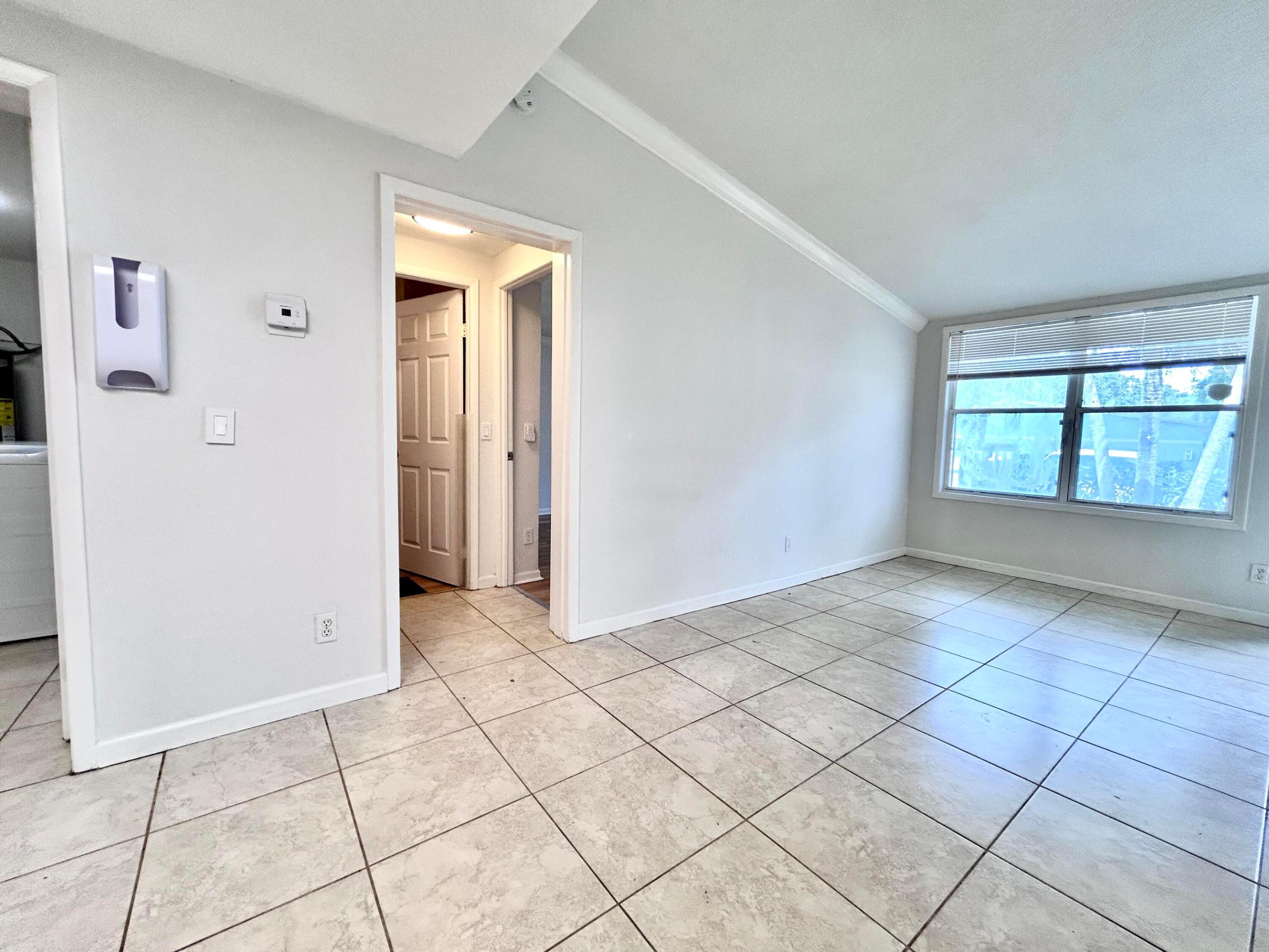 SOUTHGATE VILLAS CONDO - Residential