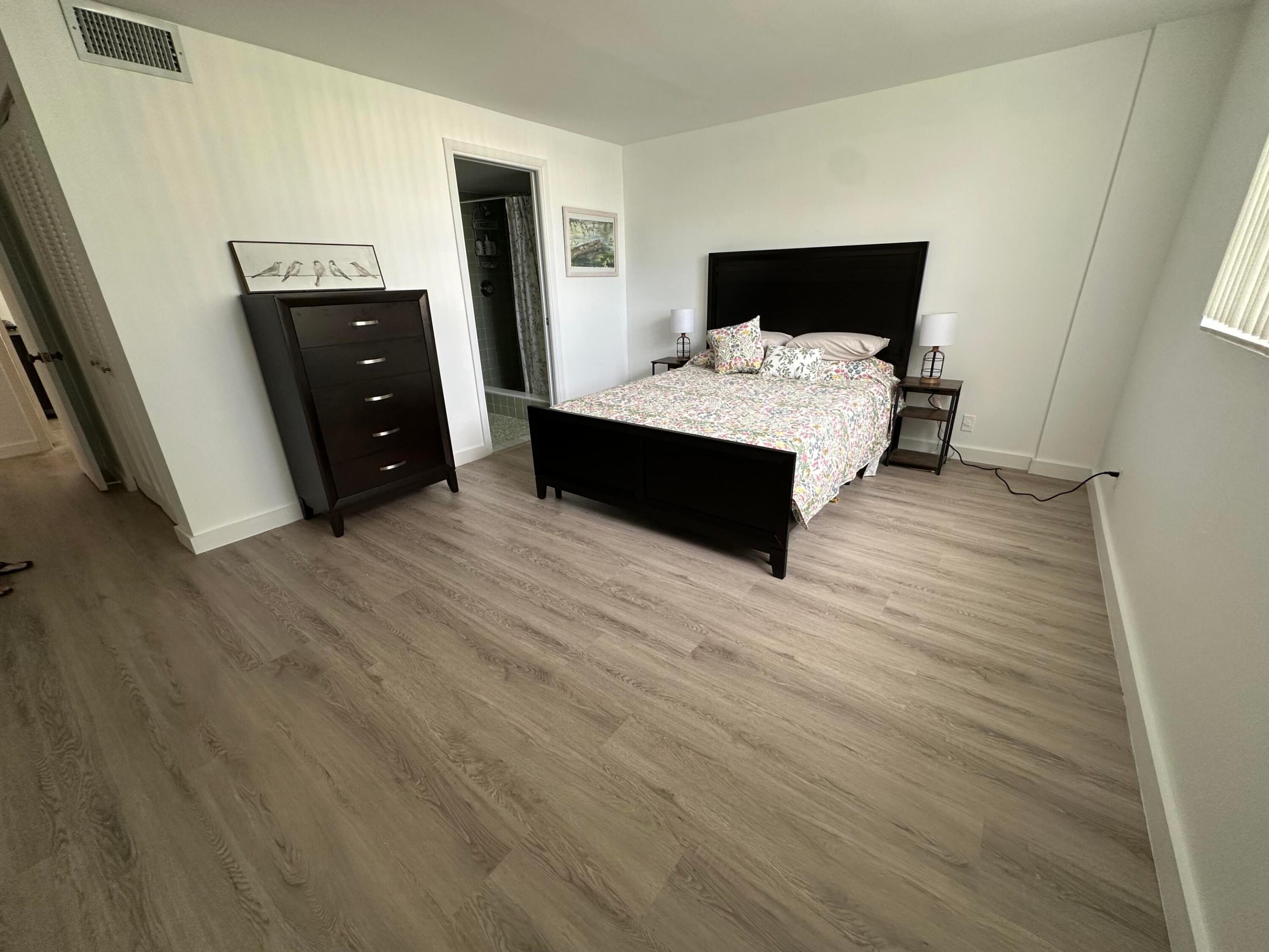 MEADOWBROOK LAKES VIEW CONDO - Residential Lease