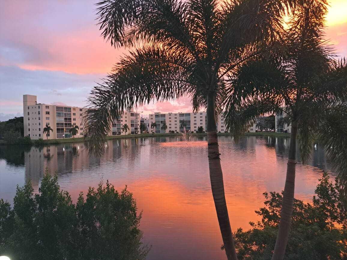 MEADOWBROOK LAKES VIEW CONDO - Residential Lease