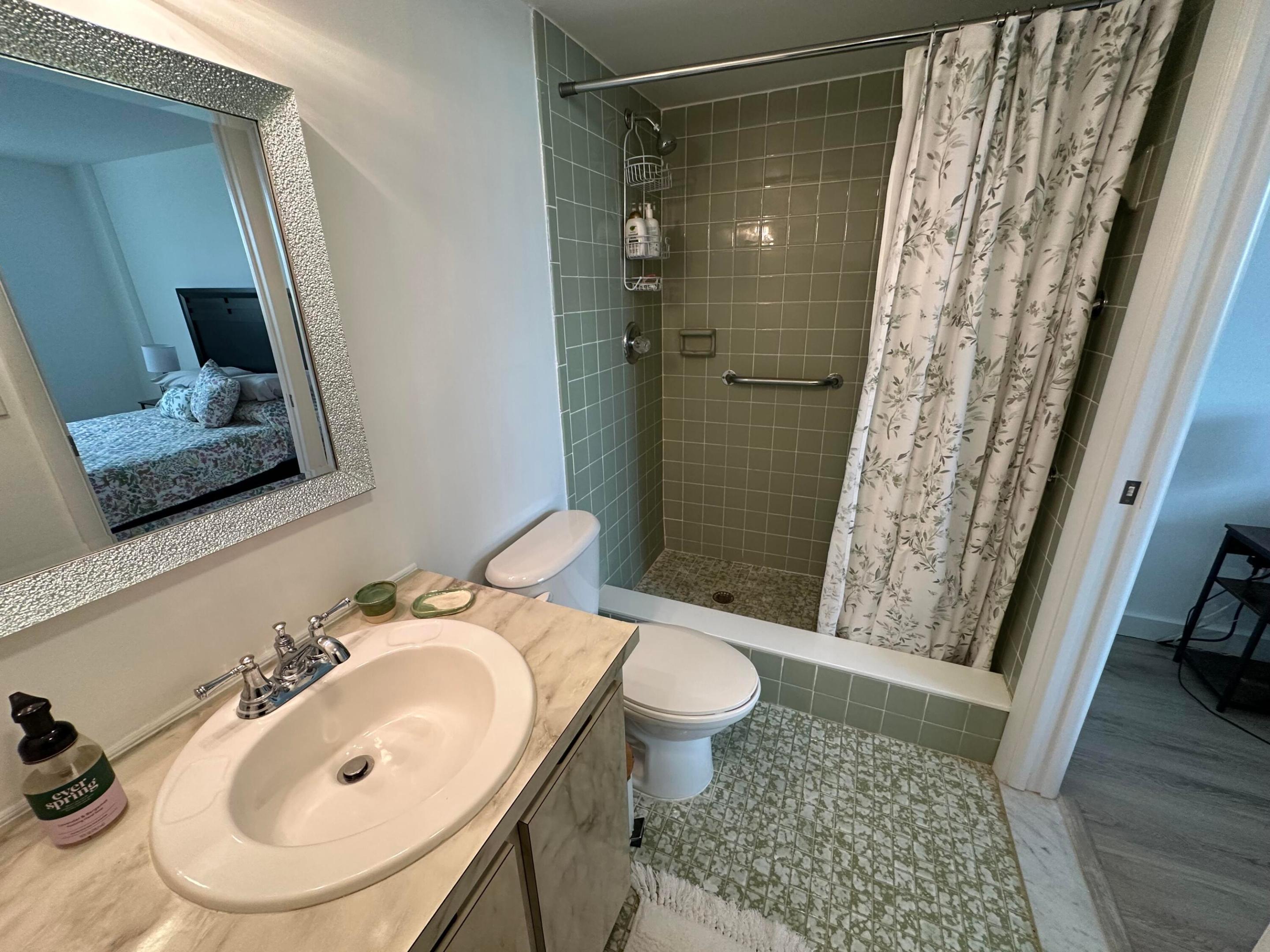 MEADOWBROOK LAKES VIEW CONDO - Residential Lease