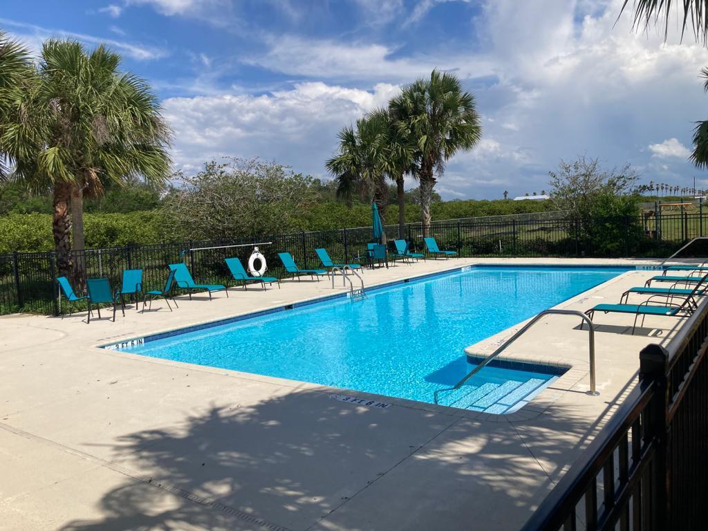 LAS VILLAS AT KENILWORTH - Residential