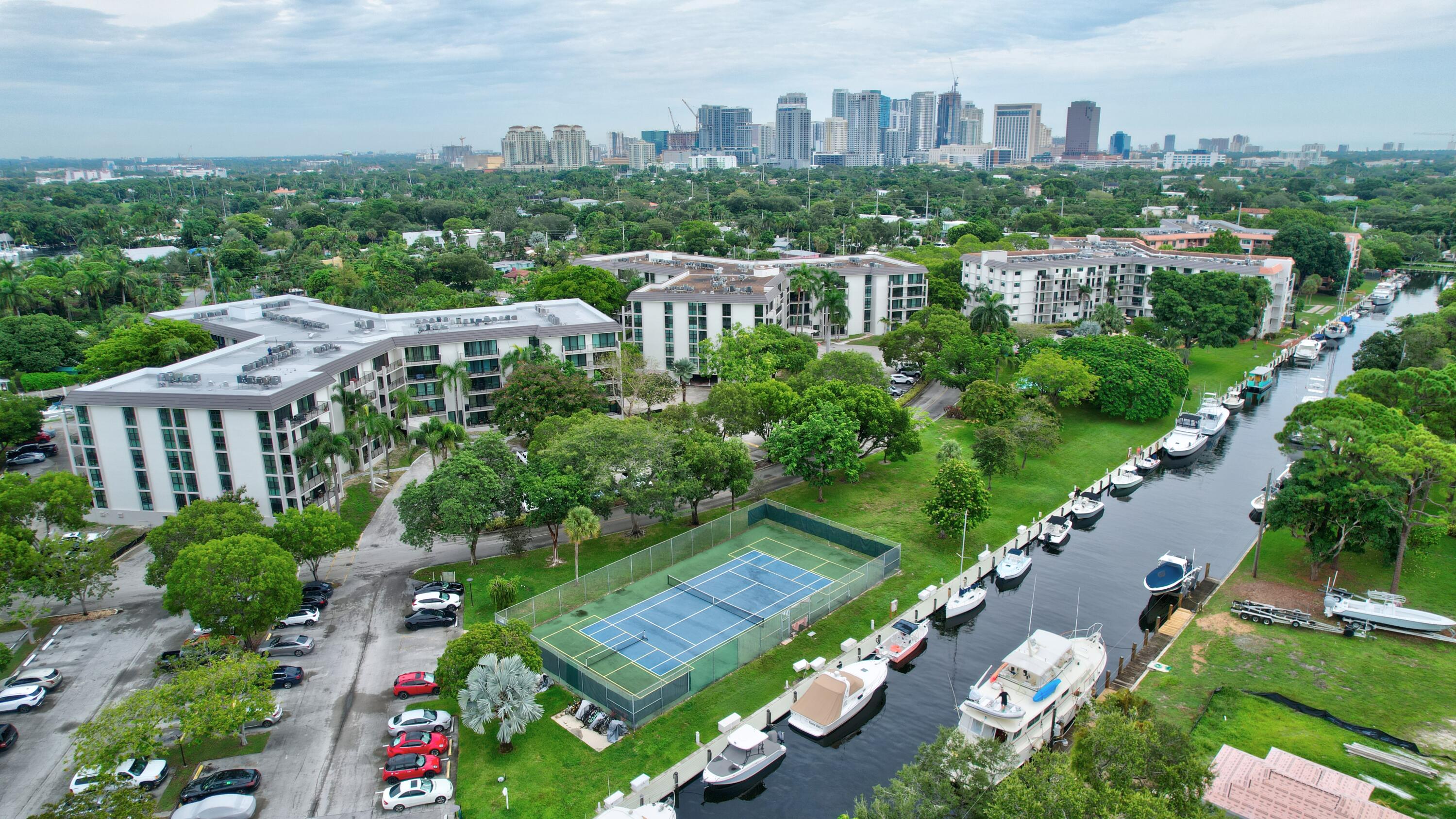 RIVER REACH CONDOMINIUM III - Residential