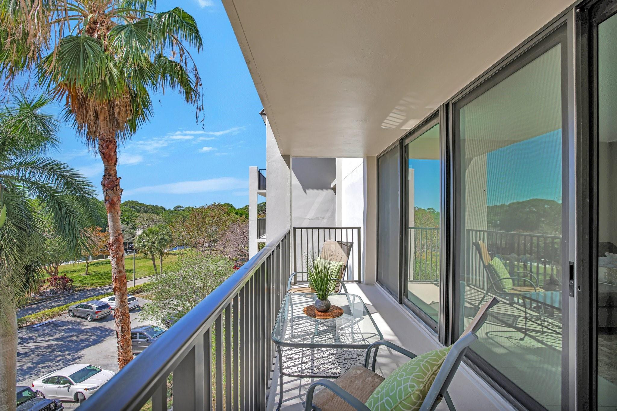 RIVER REACH CONDOMINIUM III - Residential