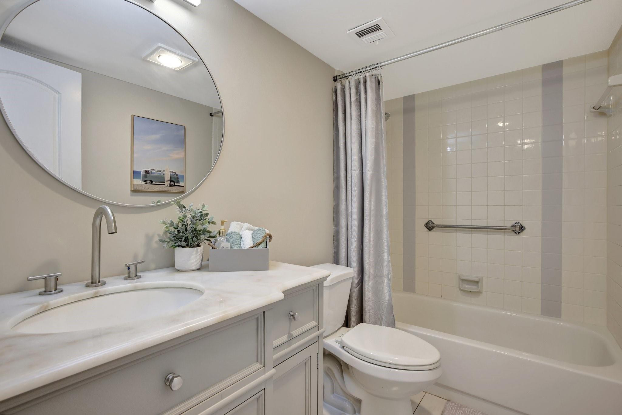 RIVER REACH CONDOMINIUM III - Residential