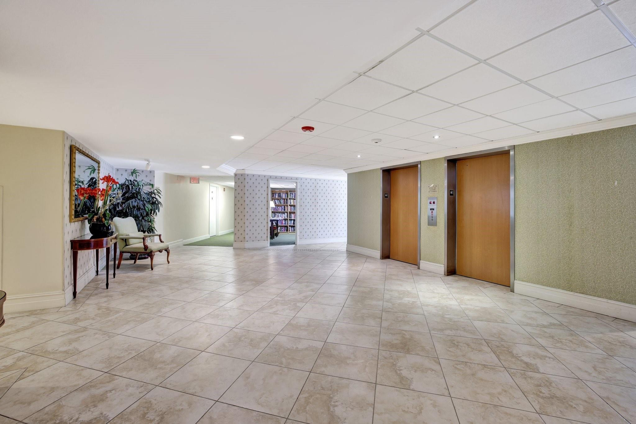 RIVER REACH CONDOMINIUM III - Residential