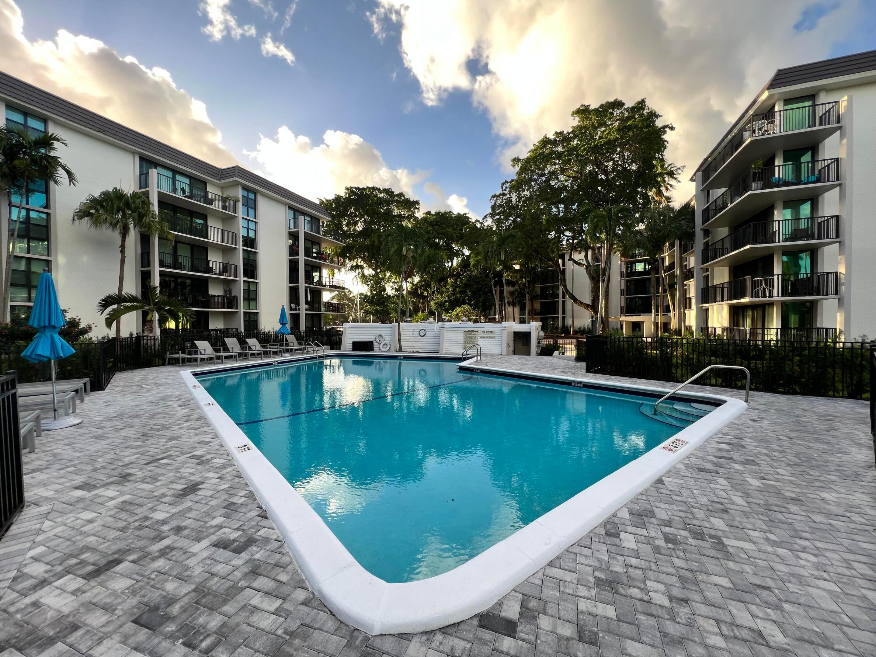 RIVER REACH CONDOMINIUM III - Residential