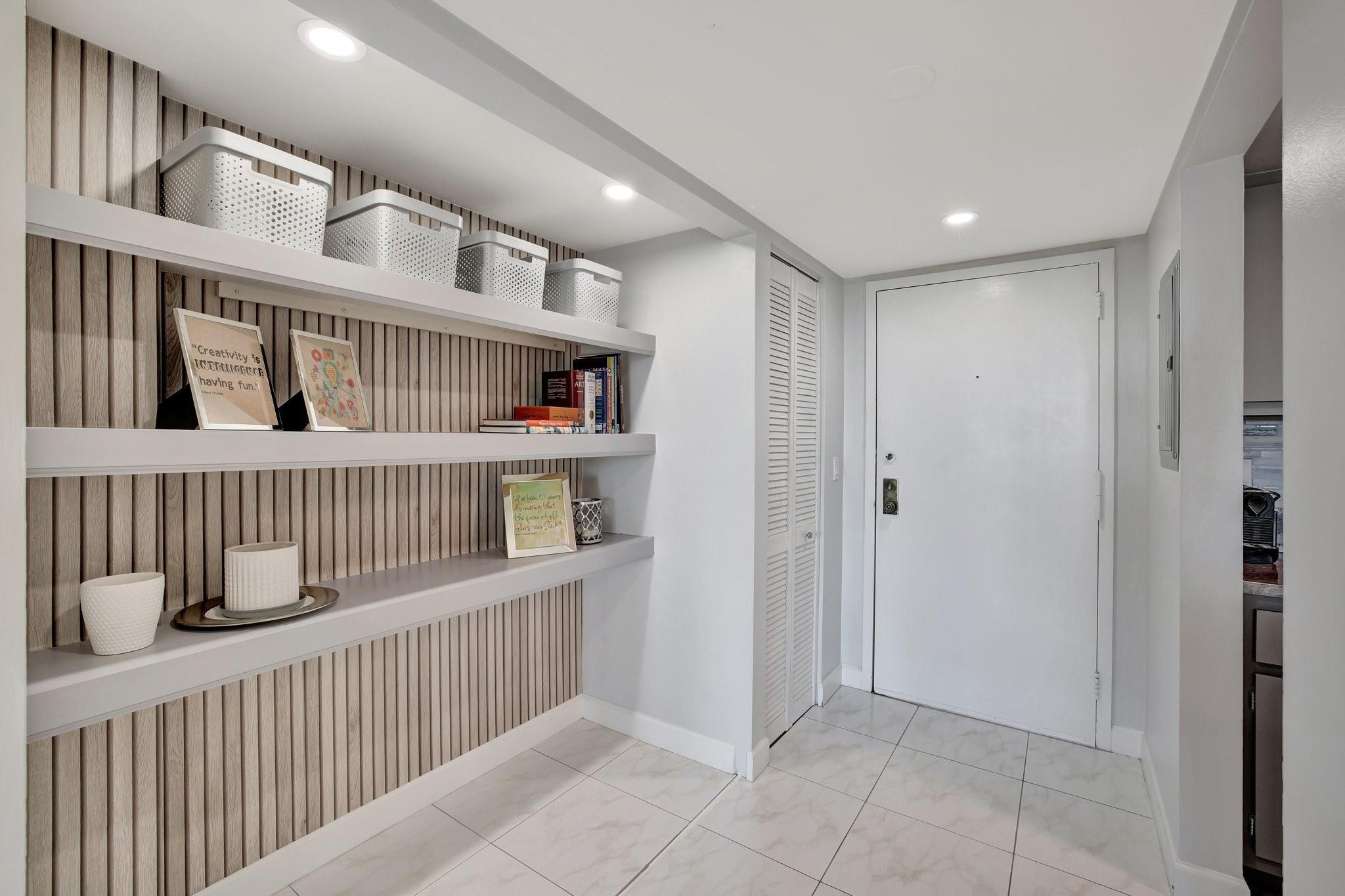 RIVER REACH CONDOMINIUM III - Residential