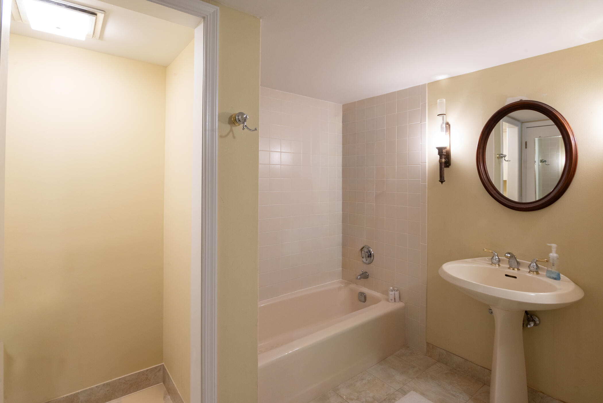 YACHT & COUNTRY CLUB OF STUART - Residential