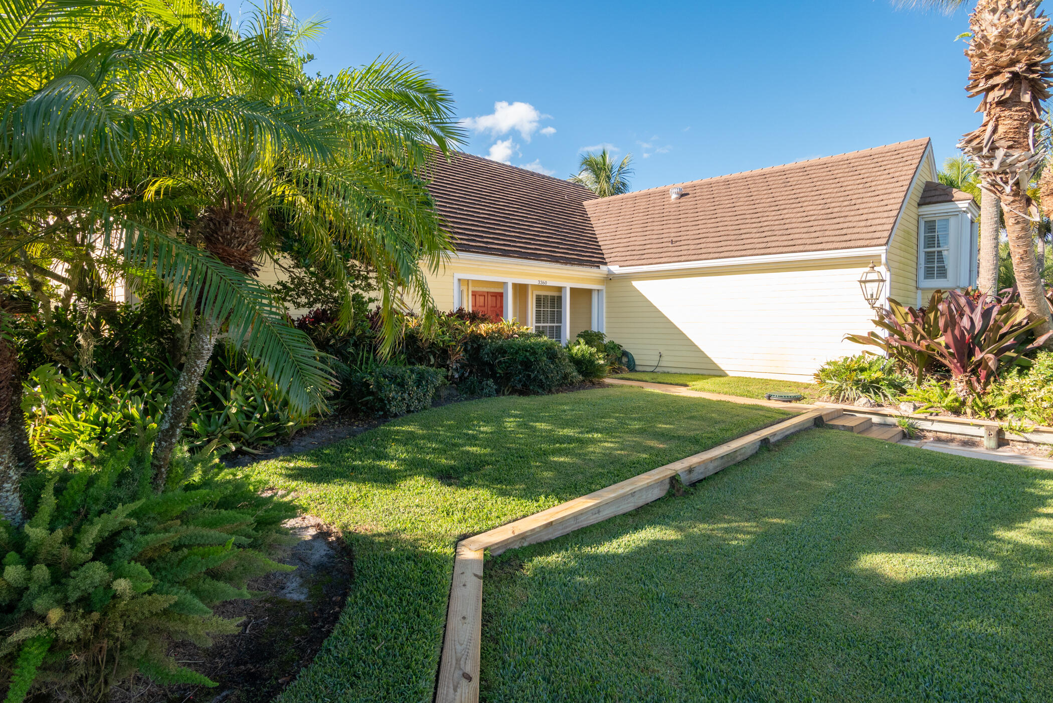 YACHT & COUNTRY CLUB OF STUART - Residential