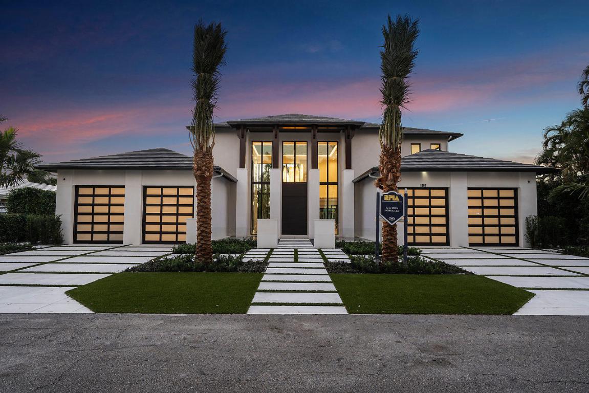 ROYAL PALM YACHT & COUNTRY CLUB - Residential