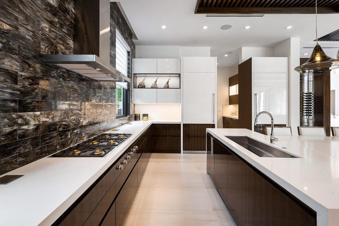 ROYAL PALM YACHT & COUNTRY CLUB - Residential