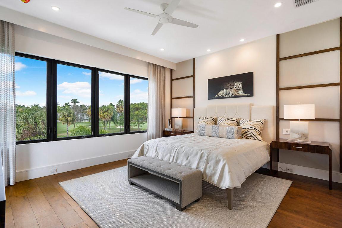 ROYAL PALM YACHT & COUNTRY CLUB - Residential