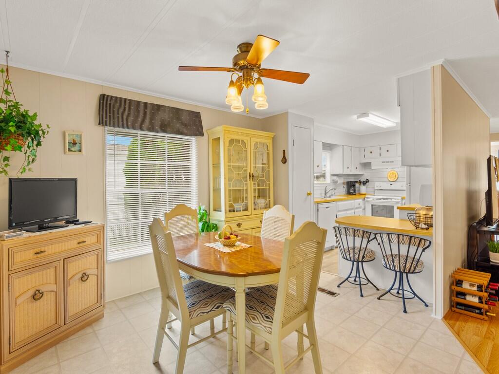 Spanish Lakes Golf Village - Residential