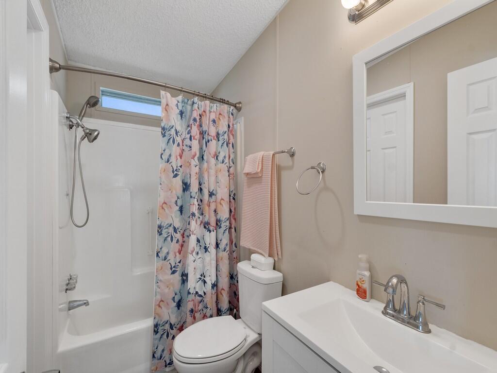 Pinelake Gardens & Estates - Residential