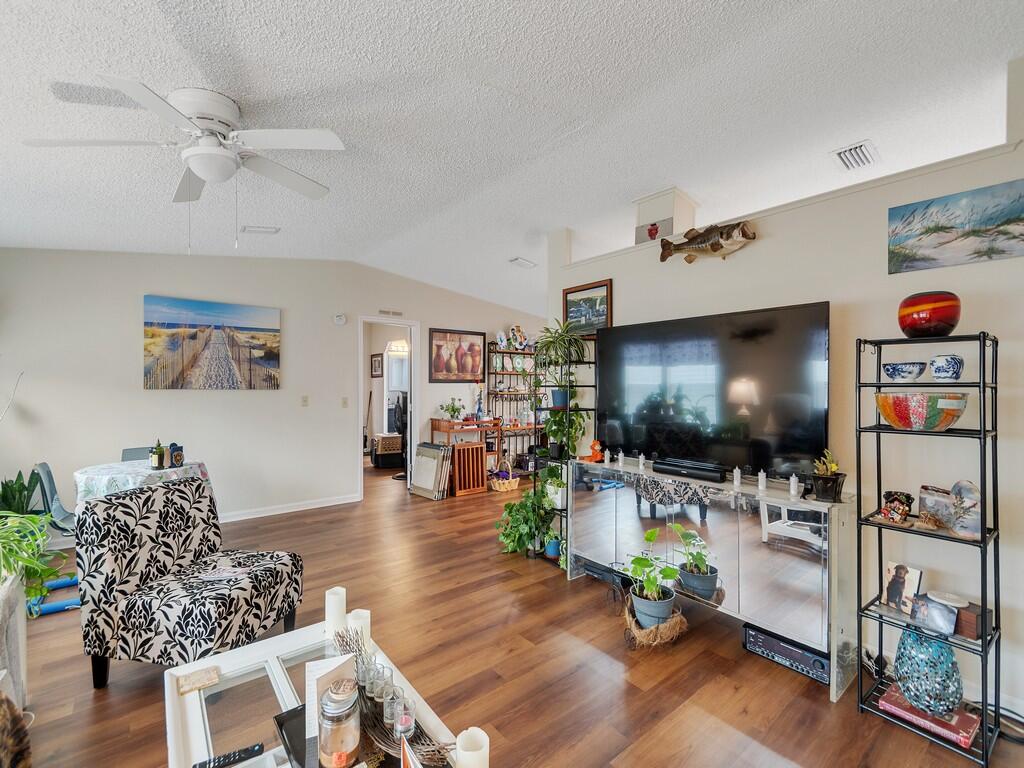 Pinelake Gardens & Estates - Residential