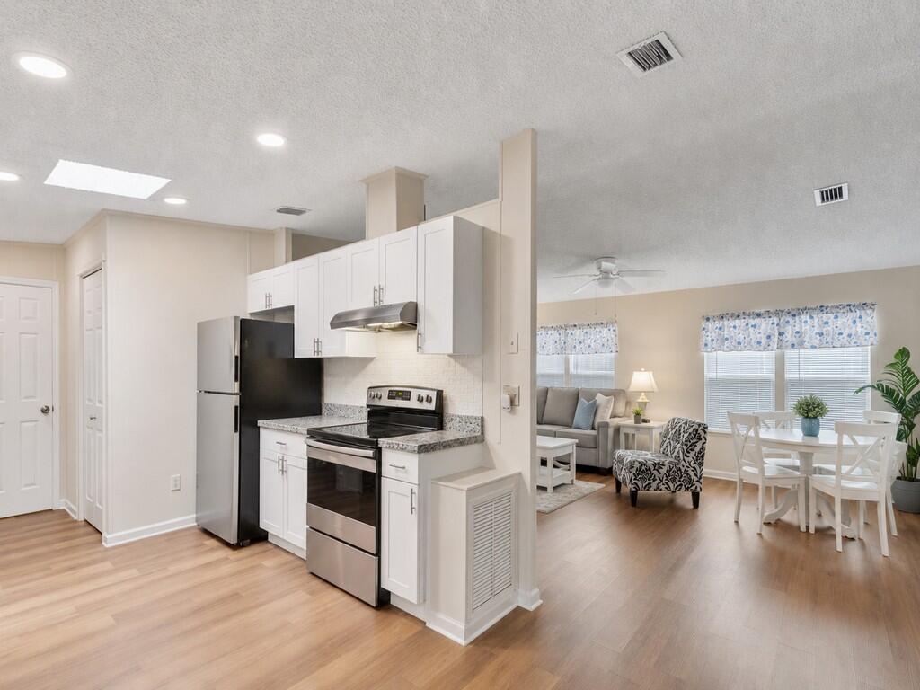 Pinelake Gardens & Estates - Residential