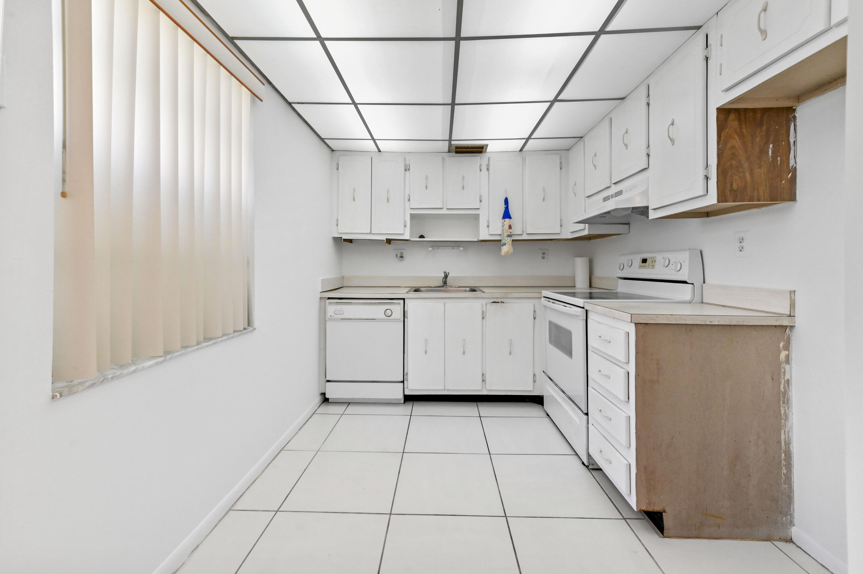 KINGS POINT CAPRI - Residential