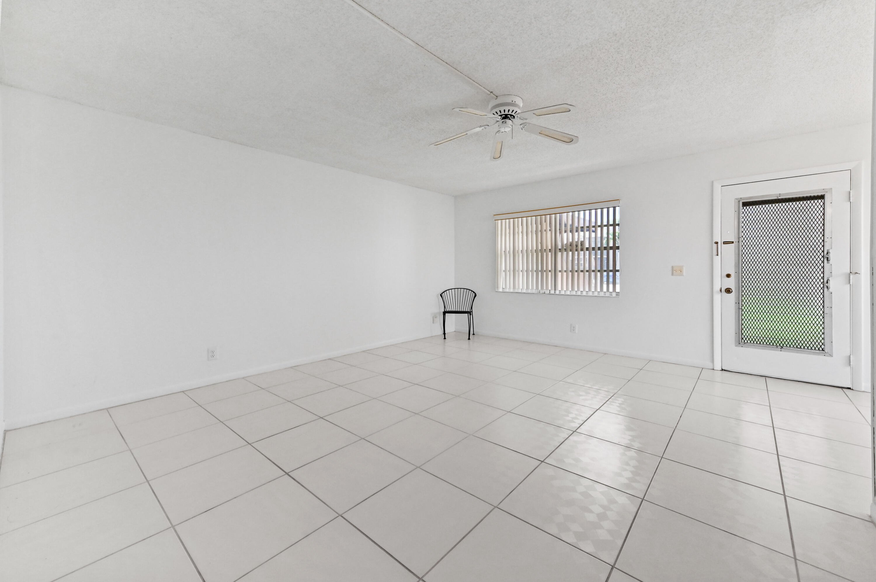 KINGS POINT CAPRI - Residential