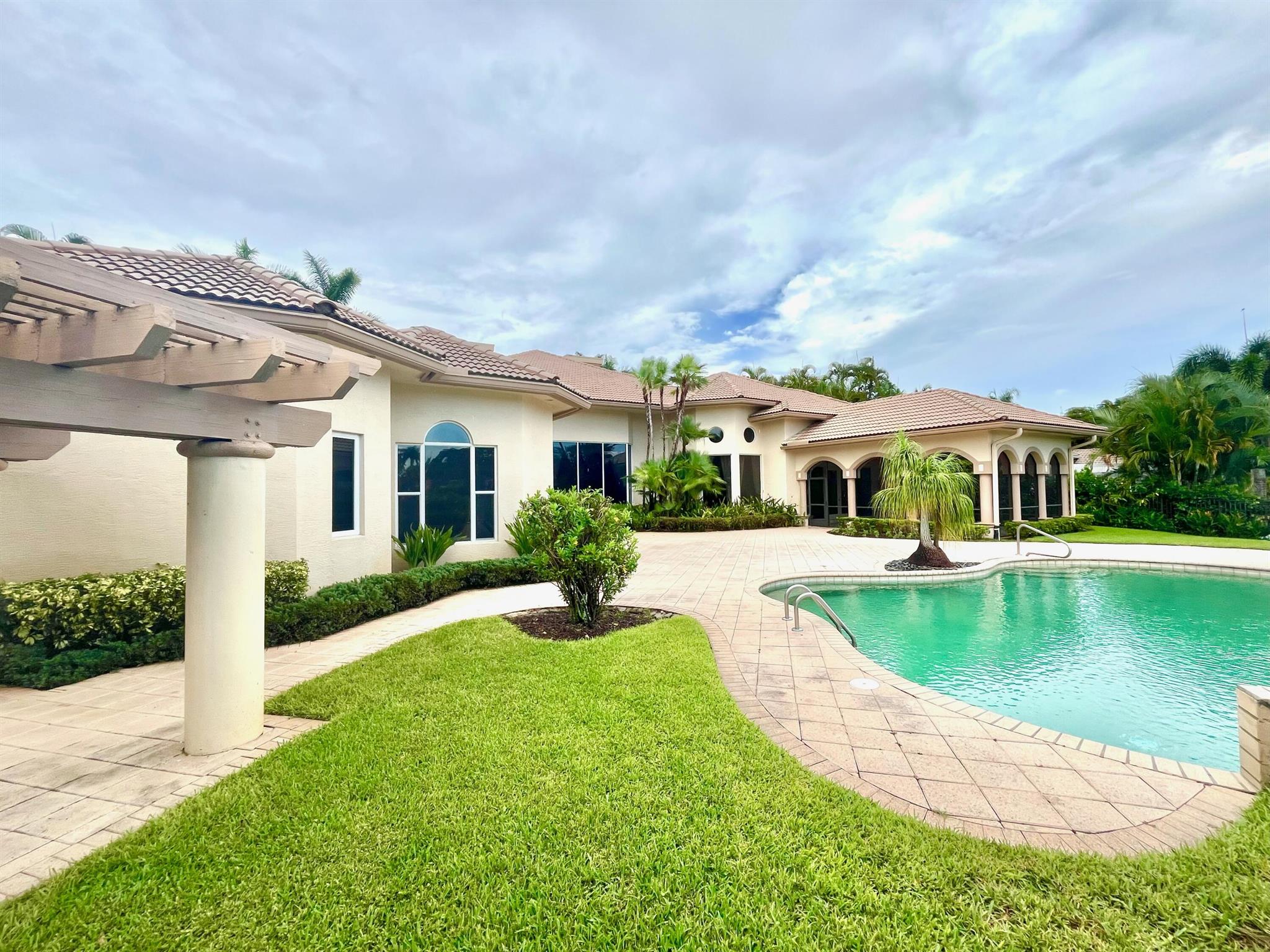 ADDISON RESERVE PARS 4 AND 5 - Residential