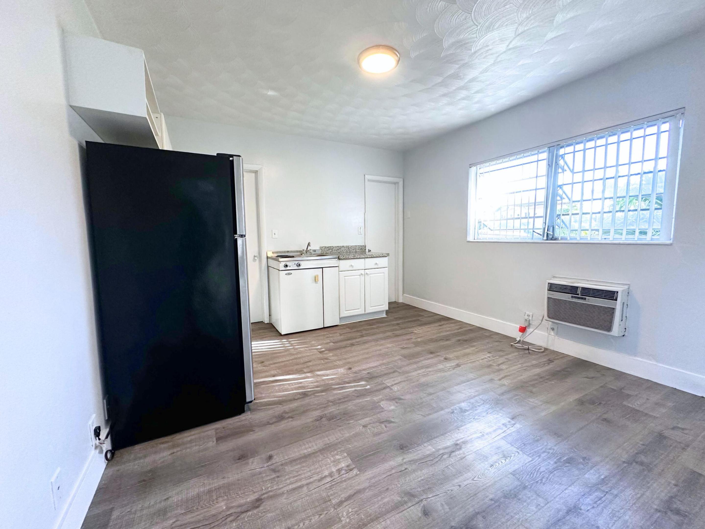 VICTORIA PARK CORR AMEN PLAT - Residential Lease