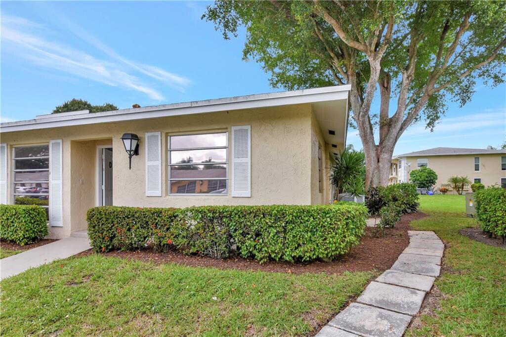 PALM GREENS AT VILLA DEL RAY COND PHASE 1,2,2-A,2- - Residential