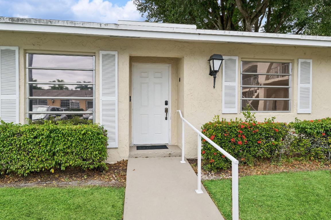PALM GREENS AT VILLA DEL RAY COND PHASE 1,2,2-A,2- - Residential