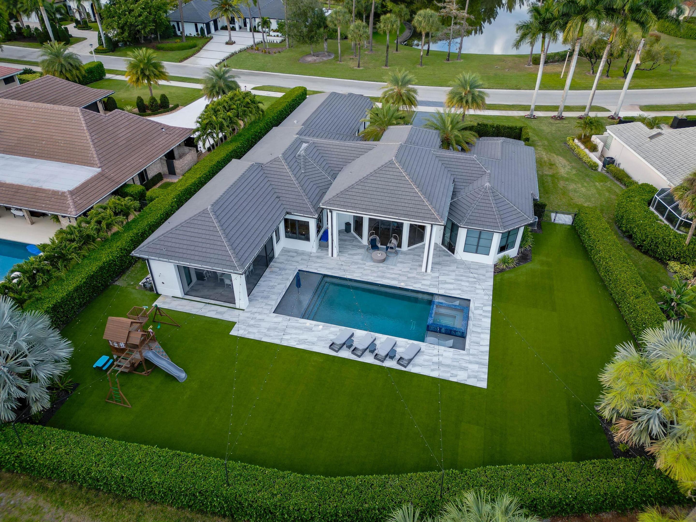 BREAKERS WEST 8 - Residential