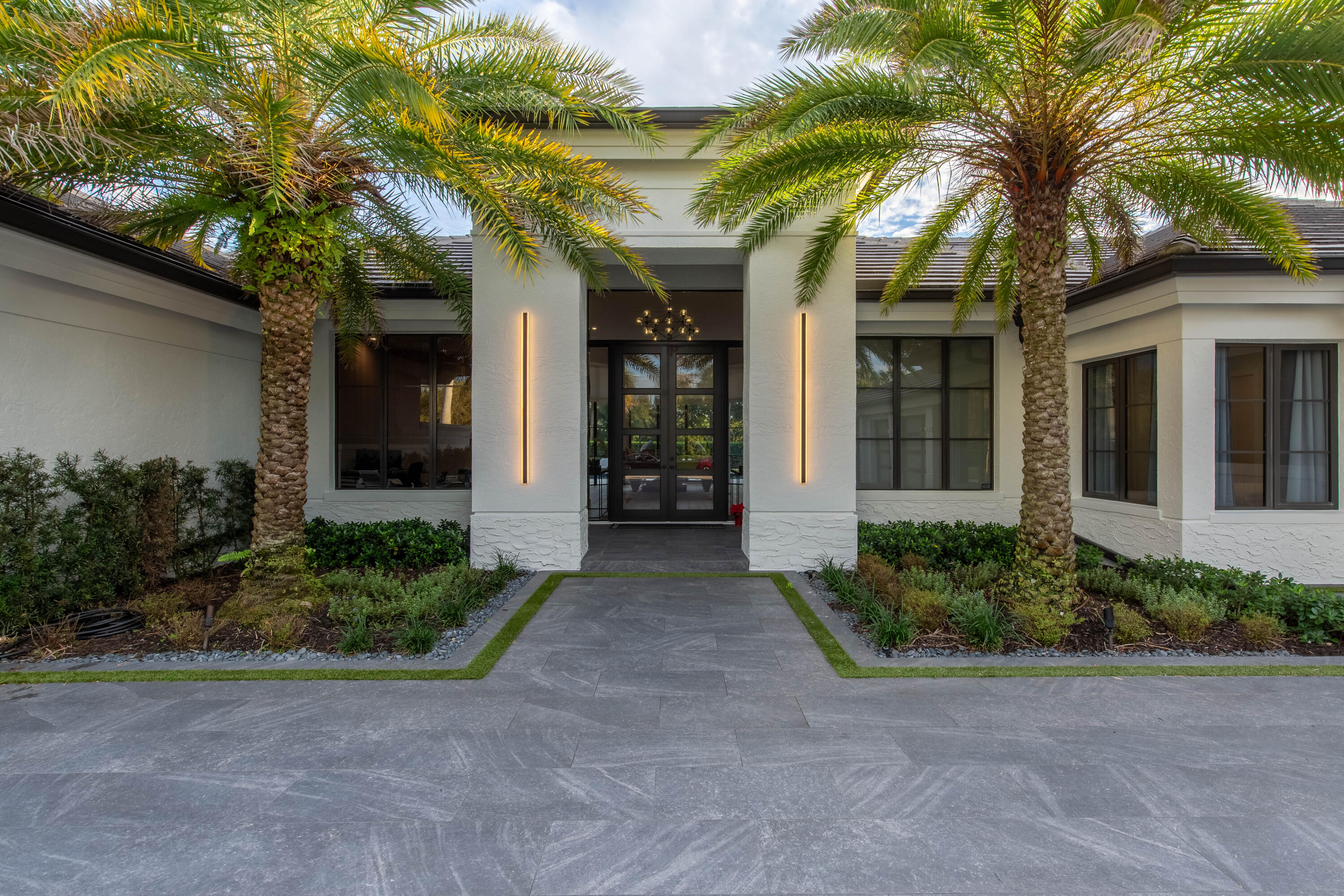 BREAKERS WEST 8 - Residential