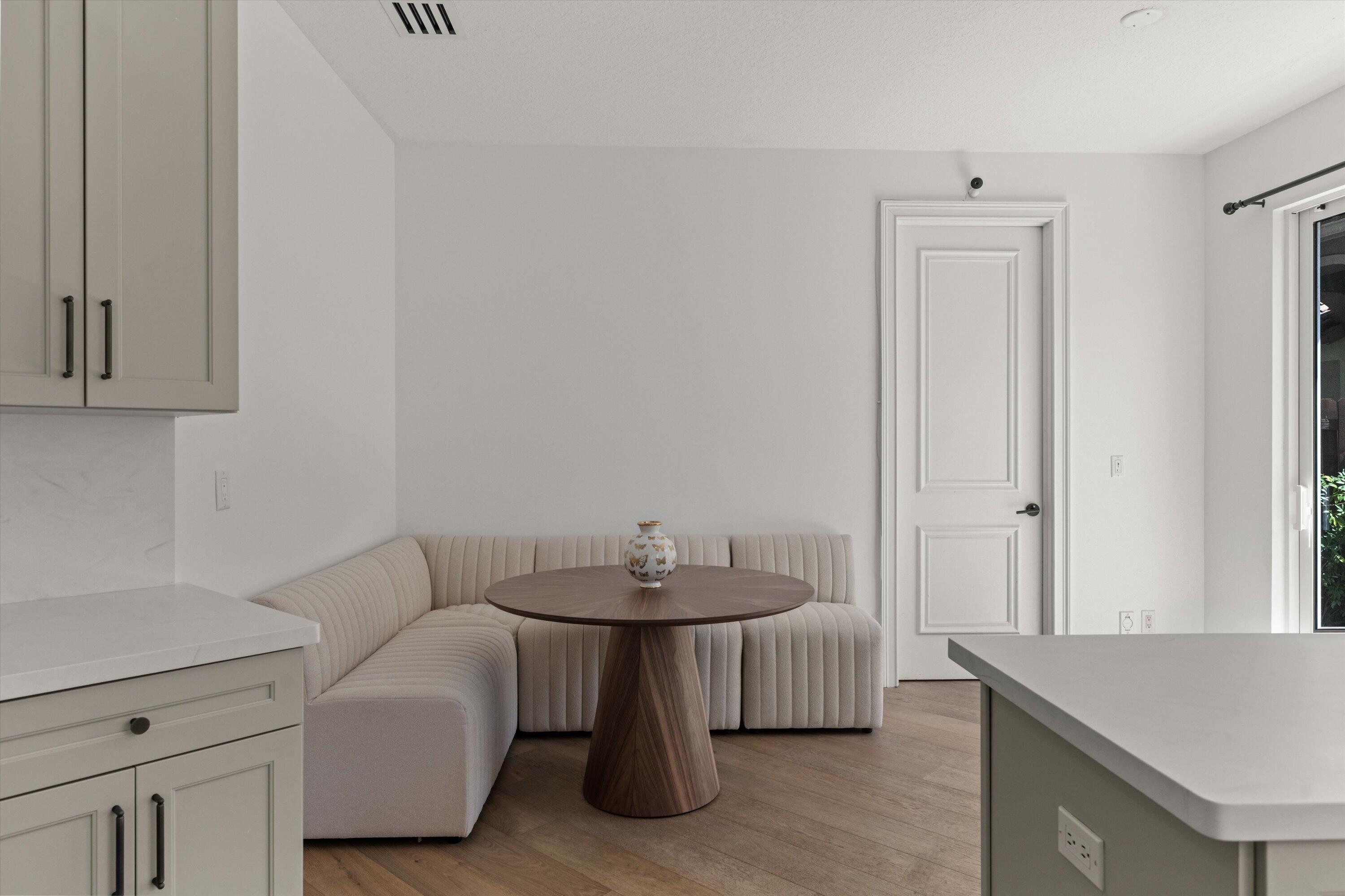 Eagles Landing Of P B Polo And Country Club Wellin - Residential