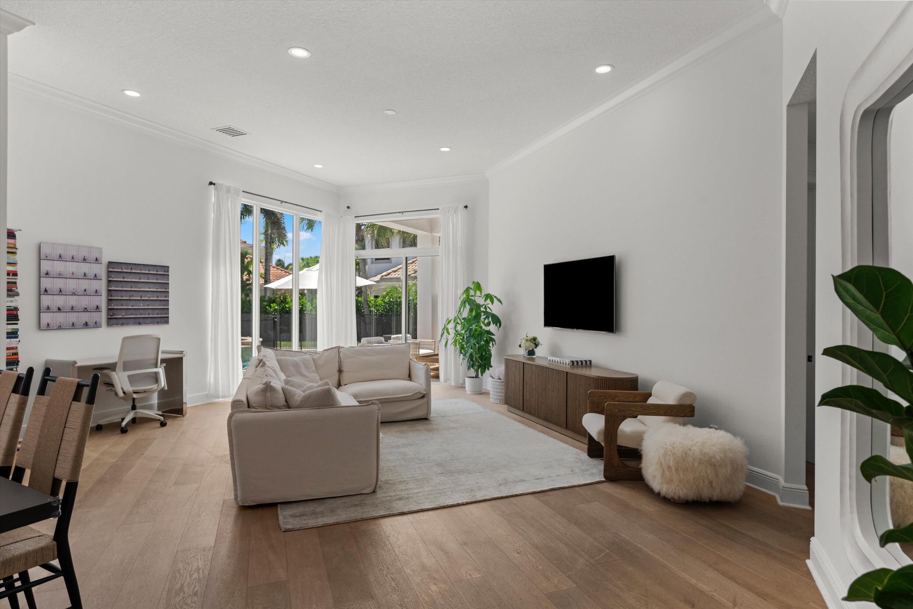Eagles Landing Of P B Polo And Country Club Wellin - Residential