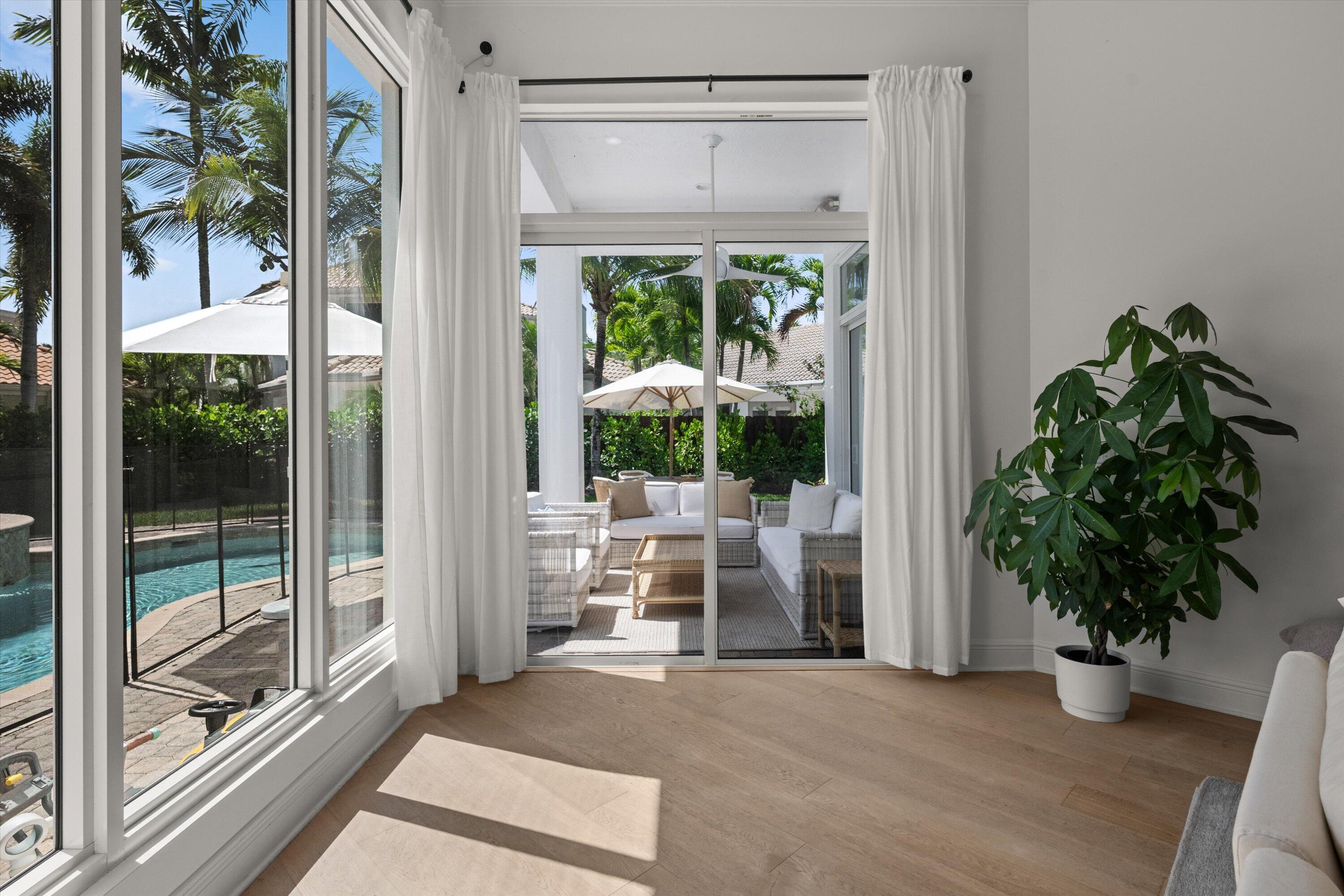 Eagles Landing Of P B Polo And Country Club Wellin - Residential