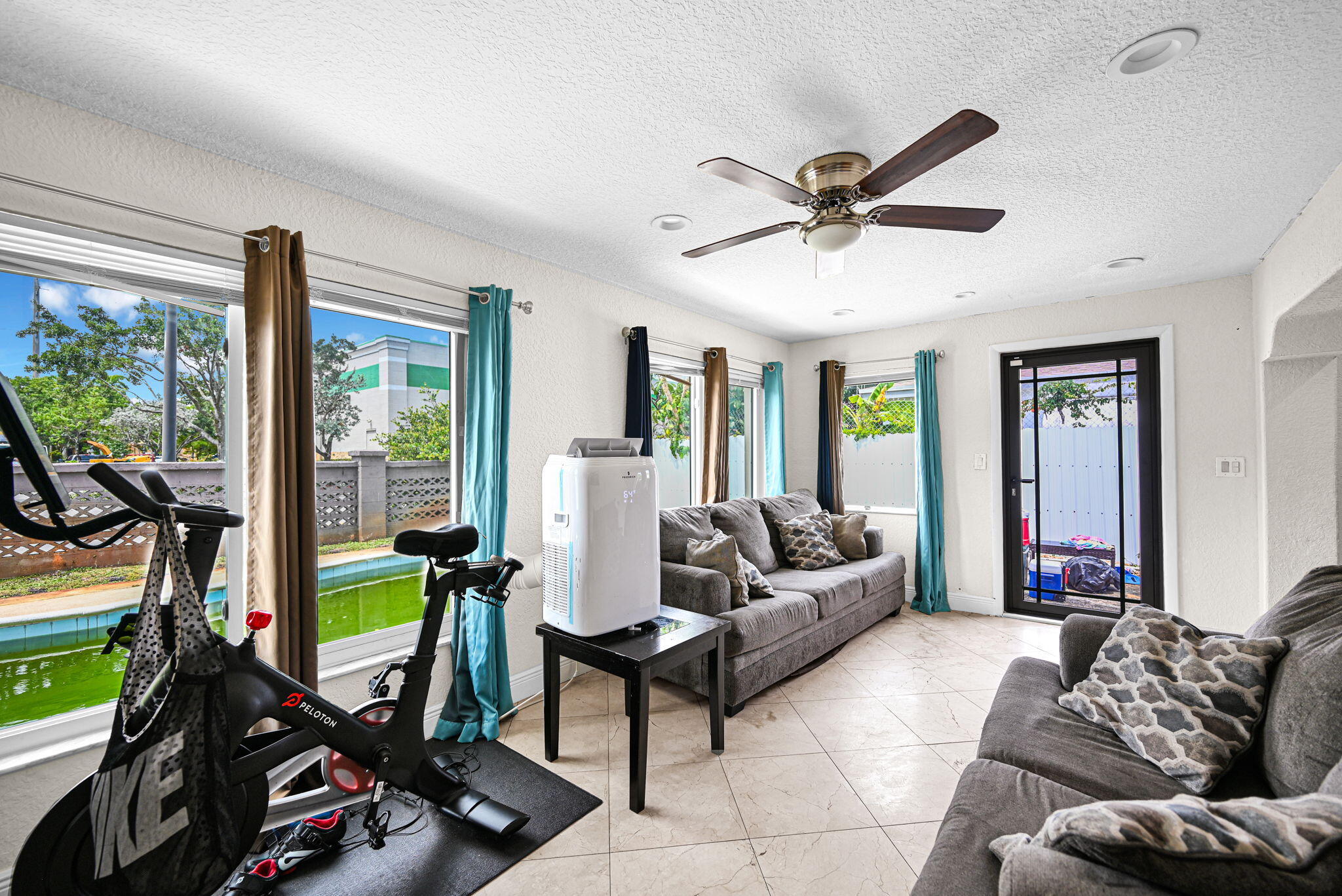 LAUDERDALE LAKES NORTHGATE SEC 6 - Residential