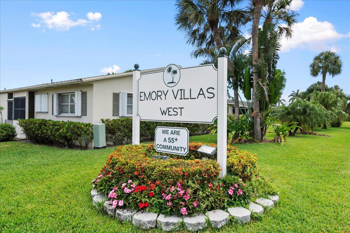 CRESTHAVEN VILLAS CONDO 33 - Residential