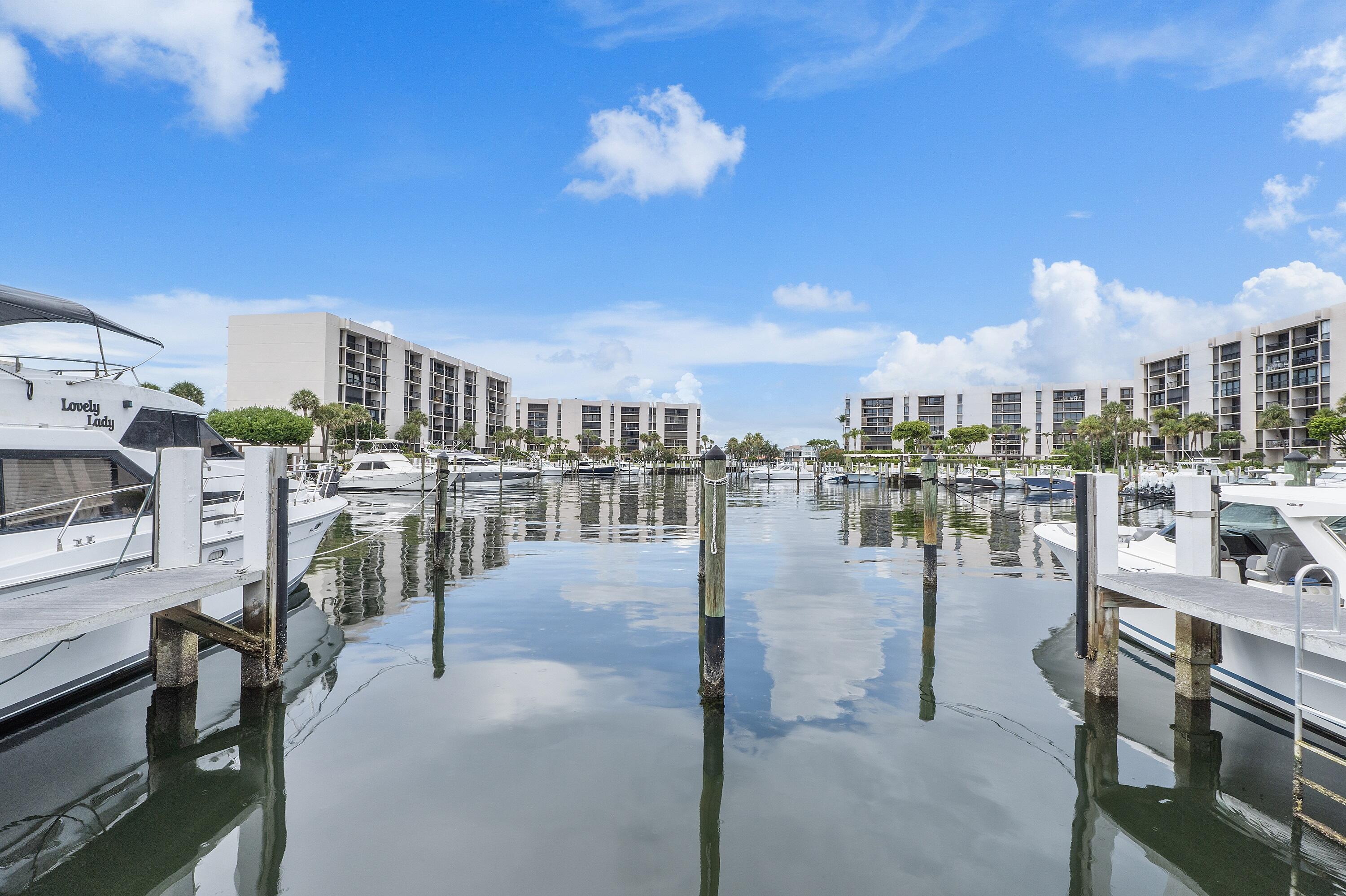 YACHT & RACQUET CLUB OF BOCA RATON CONDO - Residential Lease
