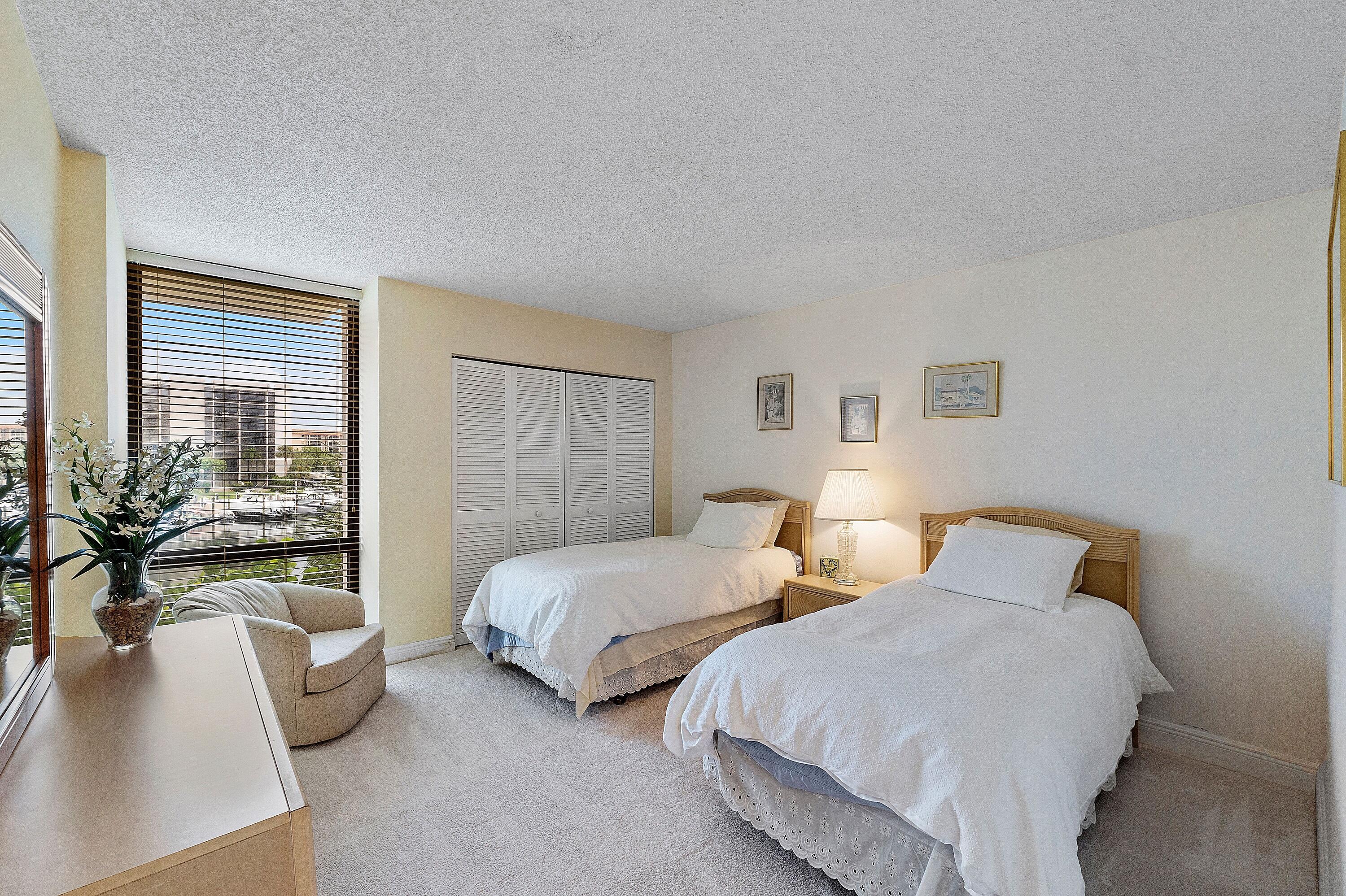 YACHT & RACQUET CLUB OF BOCA RATON CONDO - Residential Lease