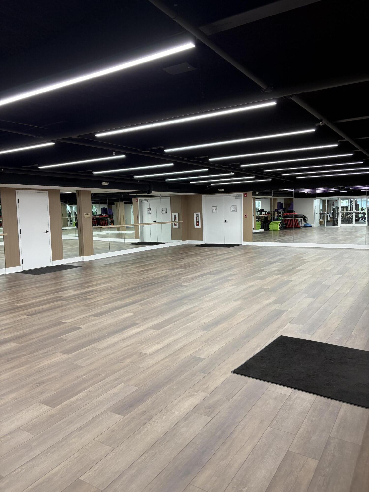 YACHT & RACQUET CLUB OF BOCA RATON CONDO - Residential Lease
