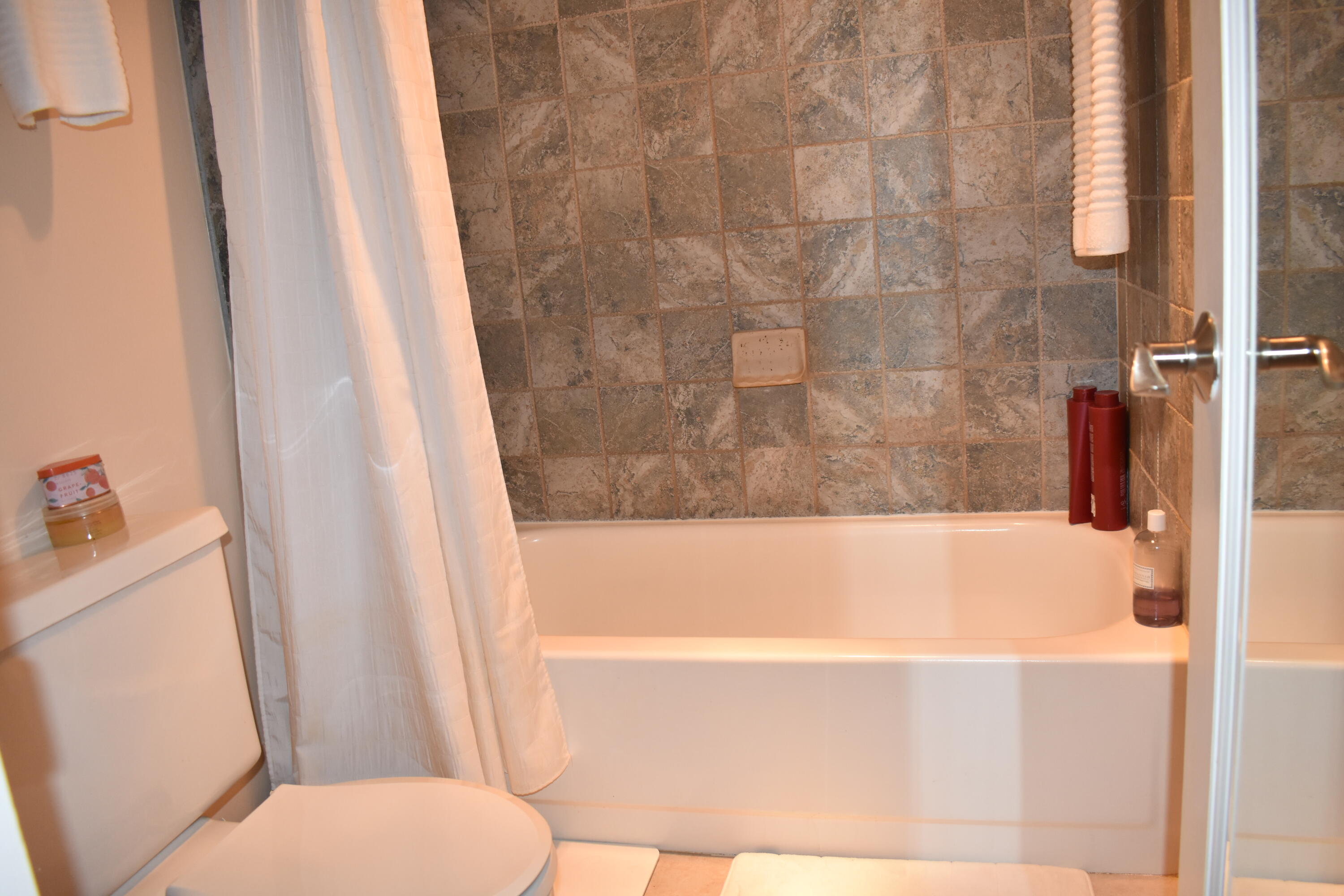 RIVER REACH CONDOMINIUM III - Residential