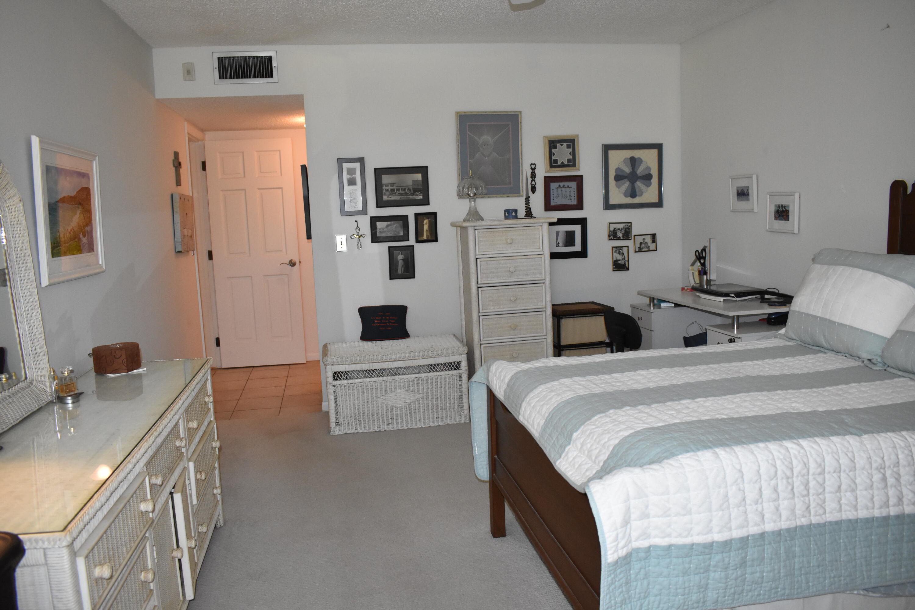 RIVER REACH CONDOMINIUM III - Residential