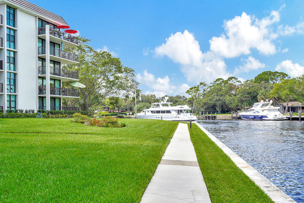 RIVER REACH CONDOMINIUM III - Residential