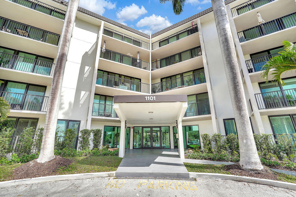 RIVER REACH CONDOMINIUM III - Residential