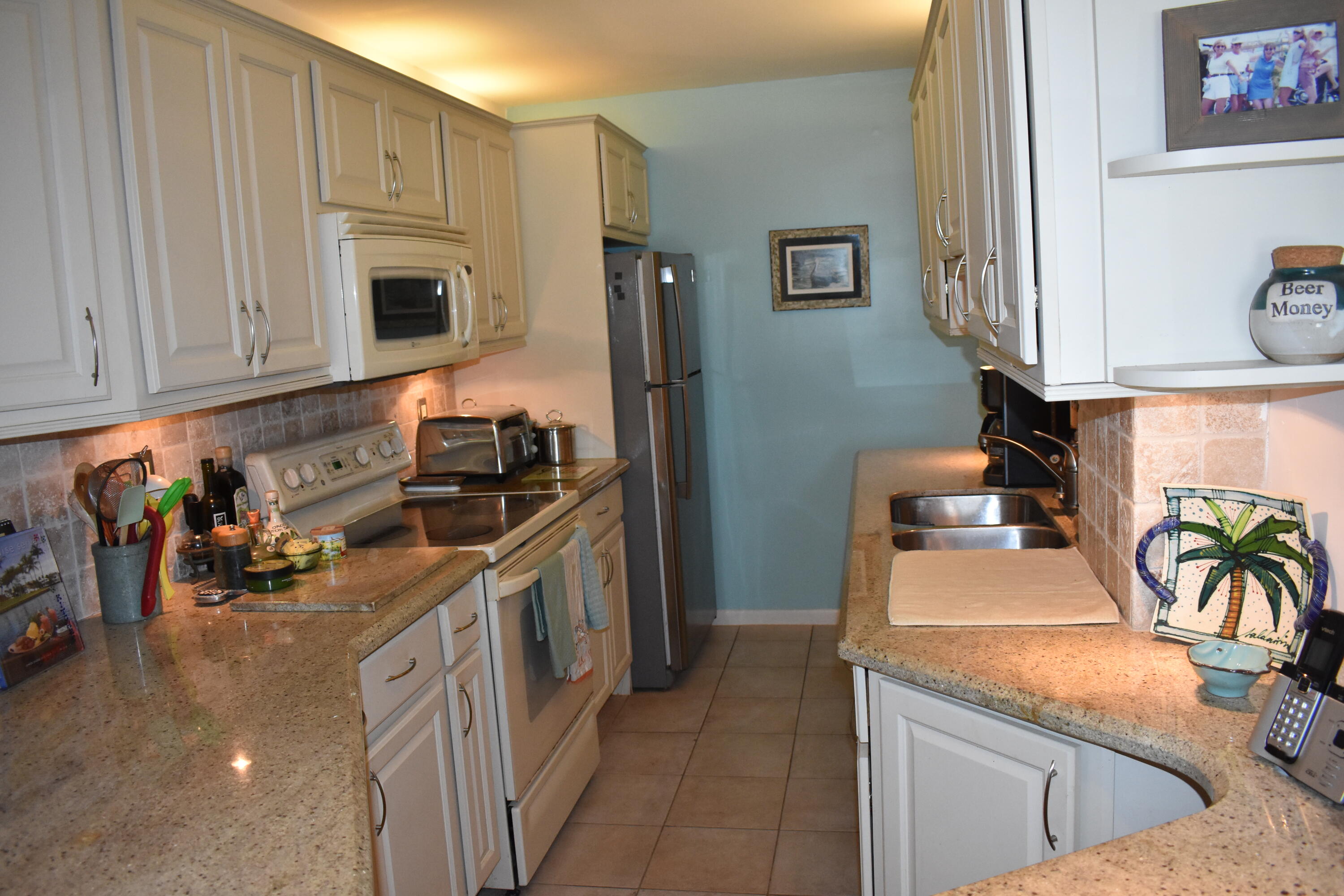 RIVER REACH CONDOMINIUM III - Residential