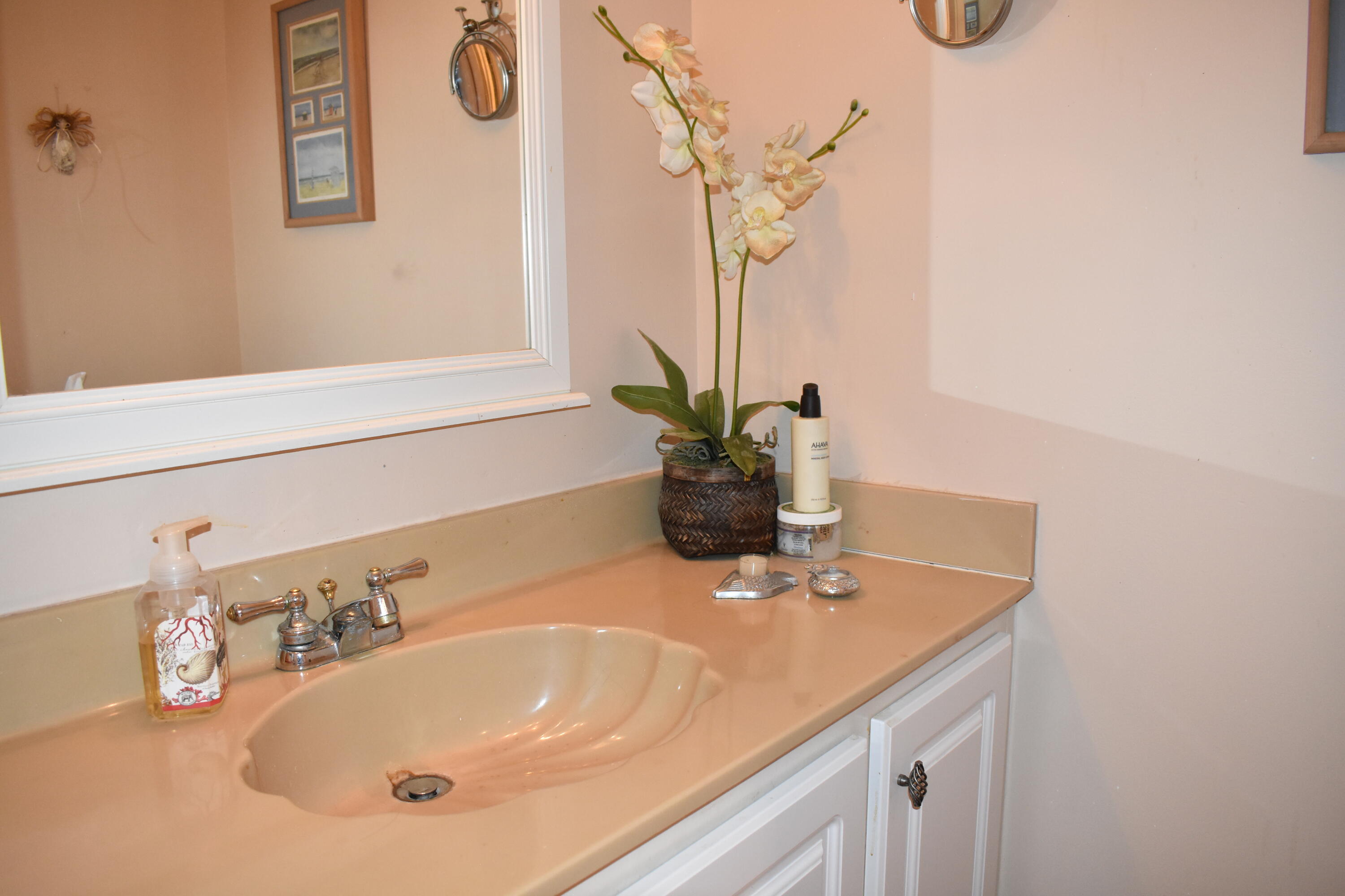 RIVER REACH CONDOMINIUM III - Residential