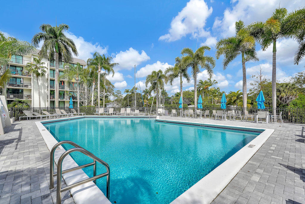RIVER REACH CONDOMINIUM III - Residential