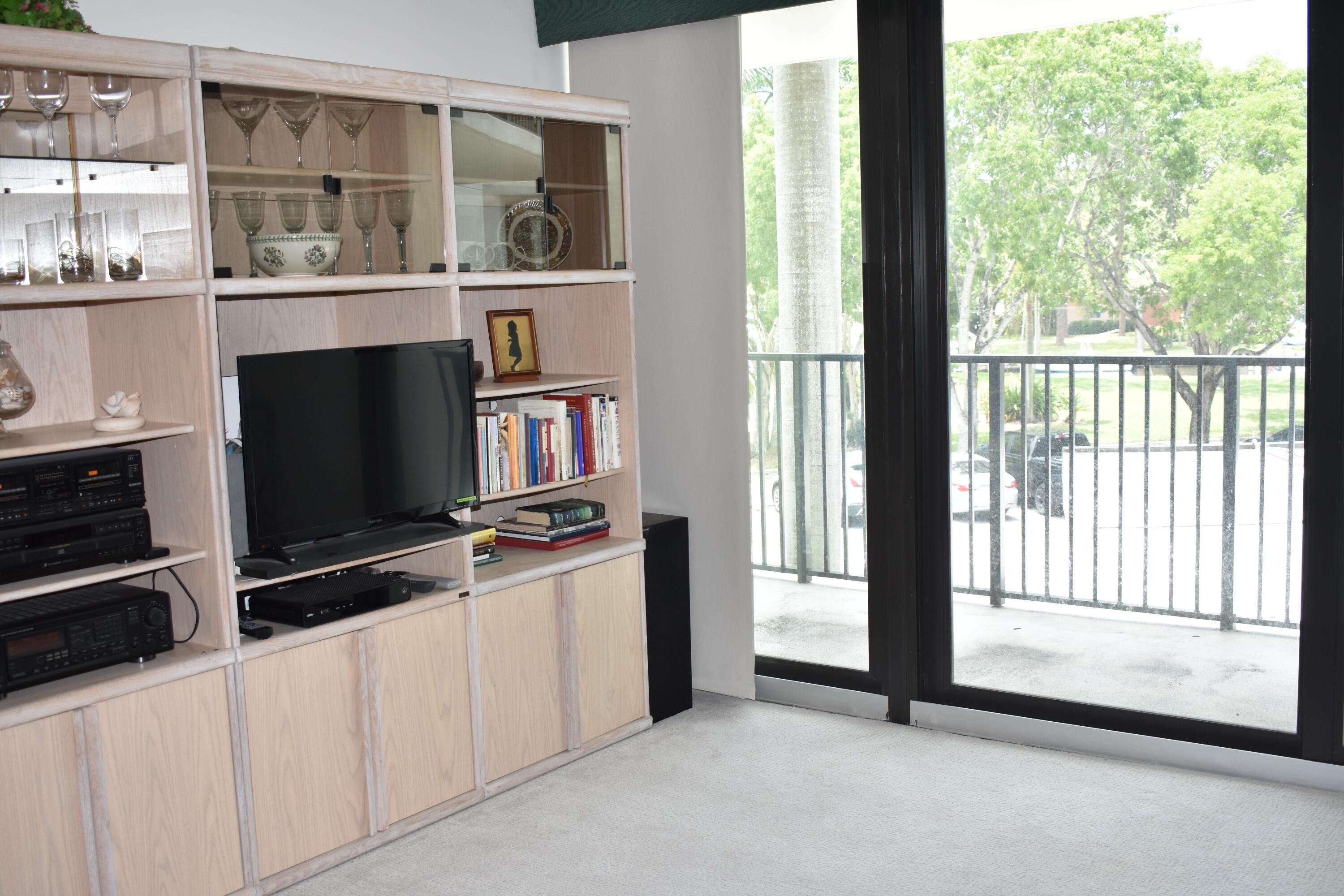 RIVER REACH CONDOMINIUM III - Residential
