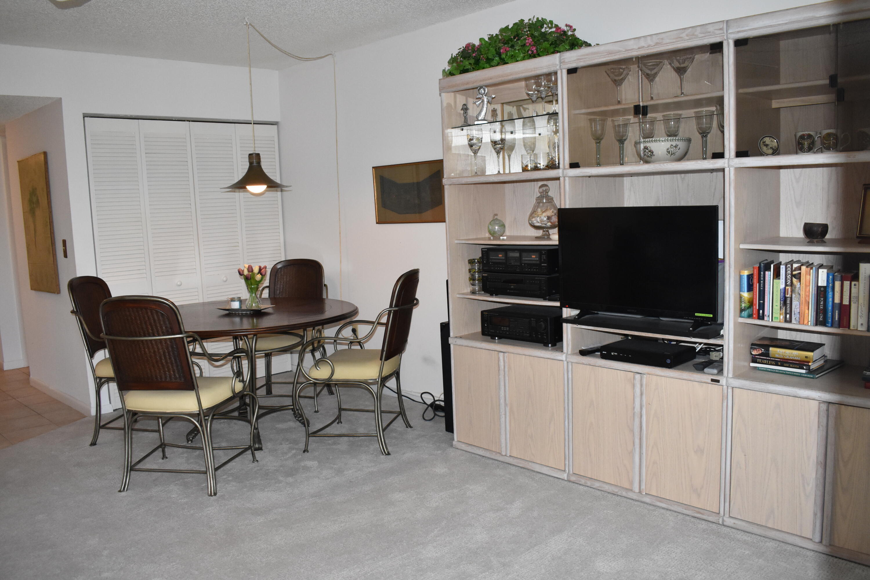 RIVER REACH CONDOMINIUM III - Residential