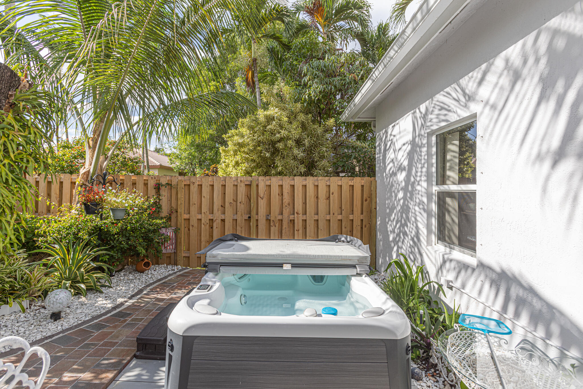 PEMBROKE ISLES 1 - Residential