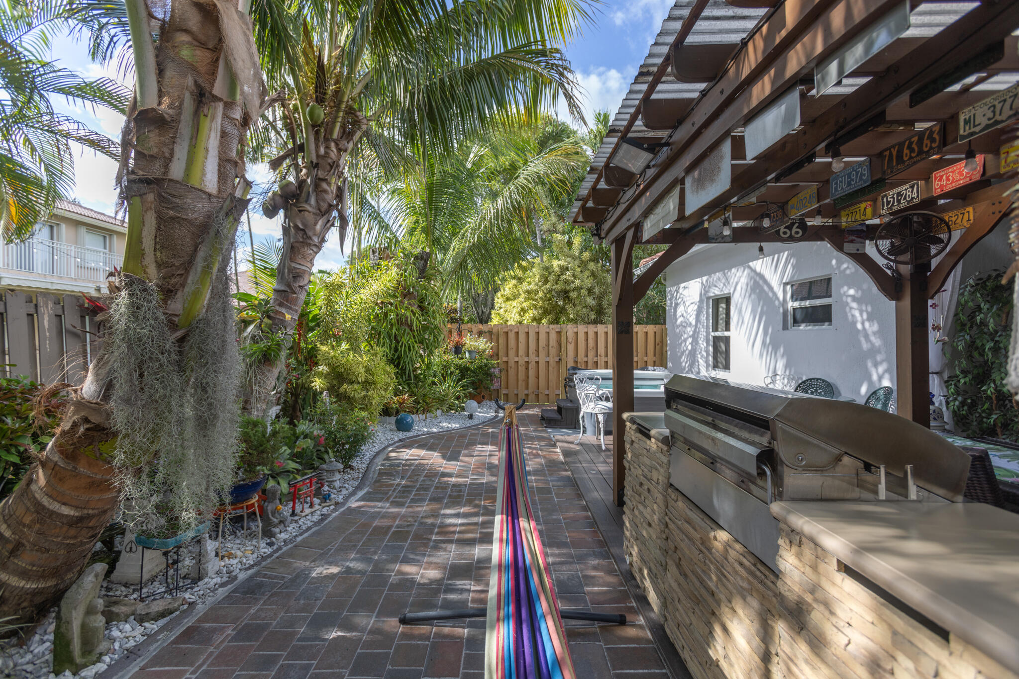 PEMBROKE ISLES 1 - Residential