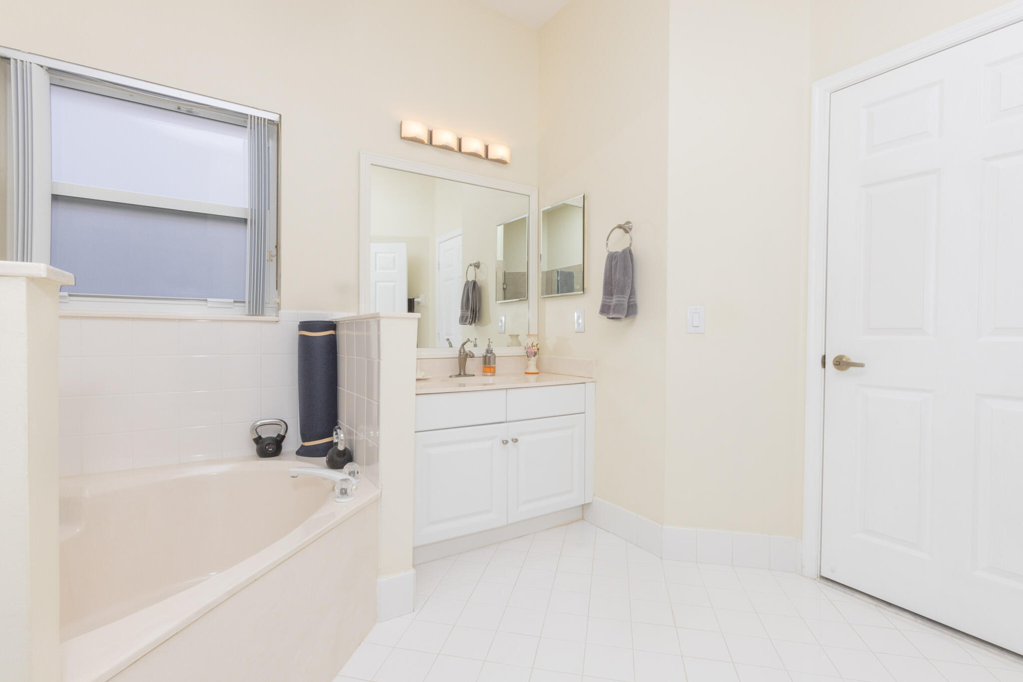 PEMBROKE ISLES 1 - Residential