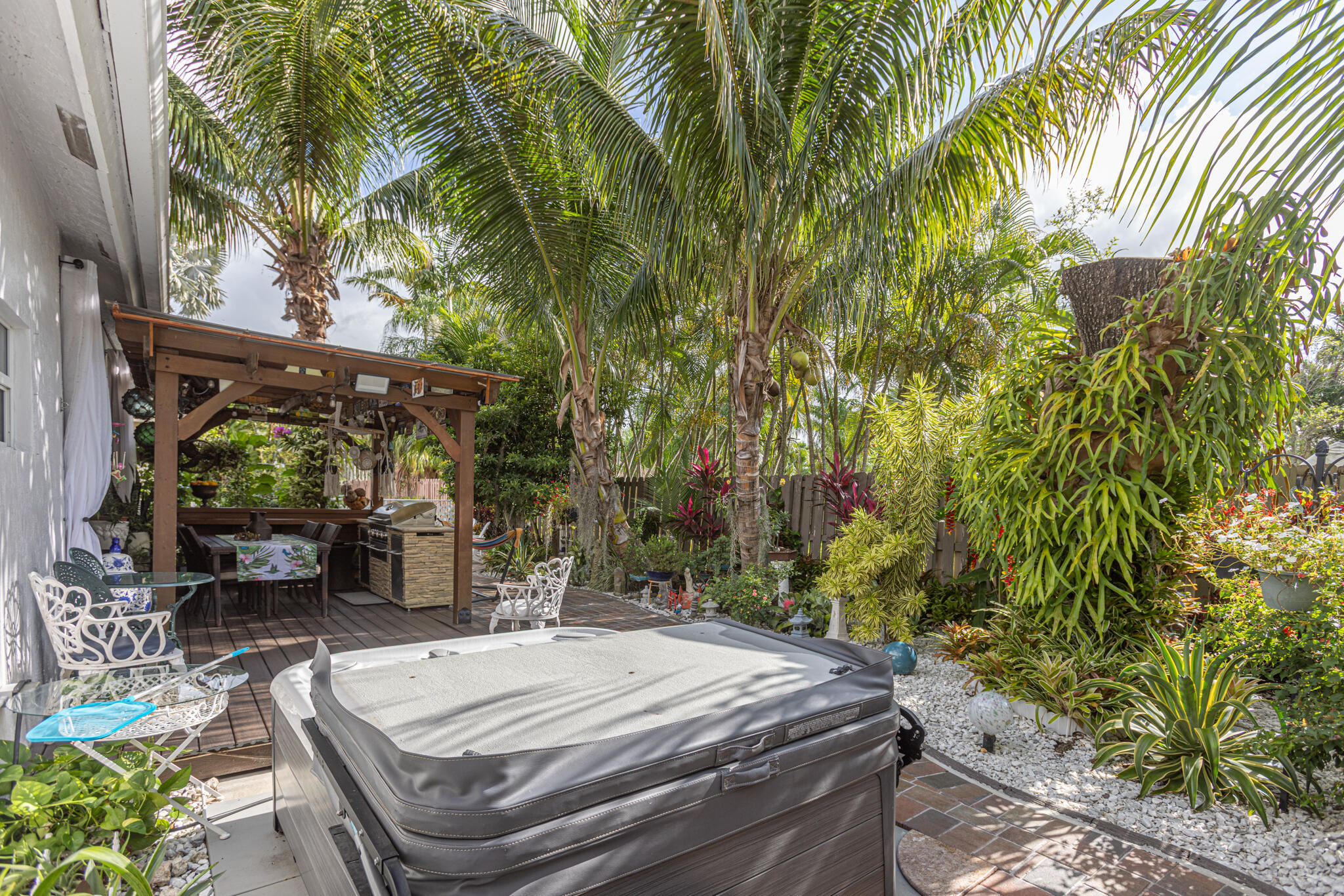 PEMBROKE ISLES 1 - Residential